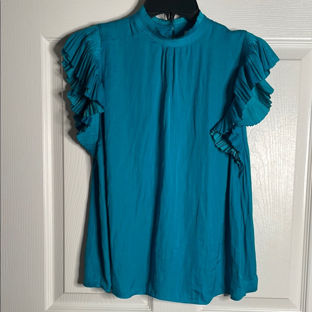 maison d’Amelie ruffle sleeve blouse